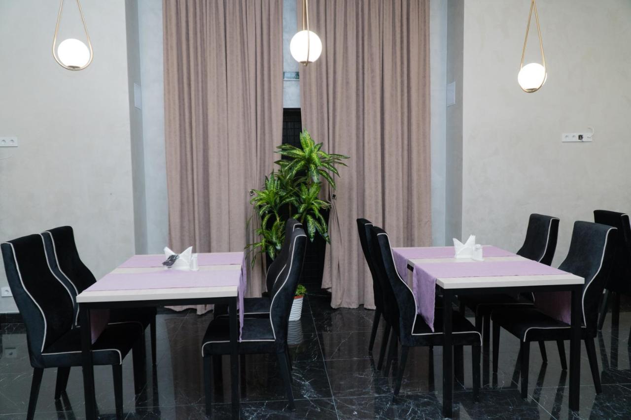 East Palace Hotel الماتي المظهر الخارجي الصورة