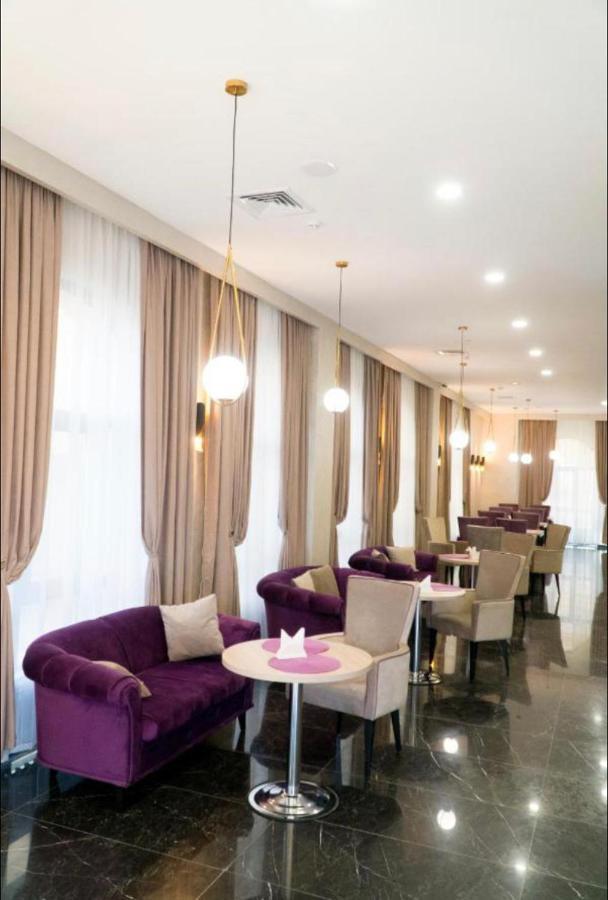 East Palace Hotel الماتي المظهر الخارجي الصورة