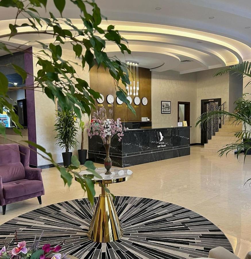 East Palace Hotel الماتي المظهر الخارجي الصورة