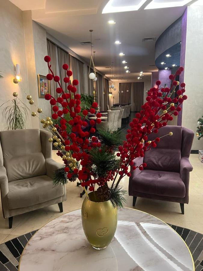 East Palace Hotel الماتي المظهر الخارجي الصورة